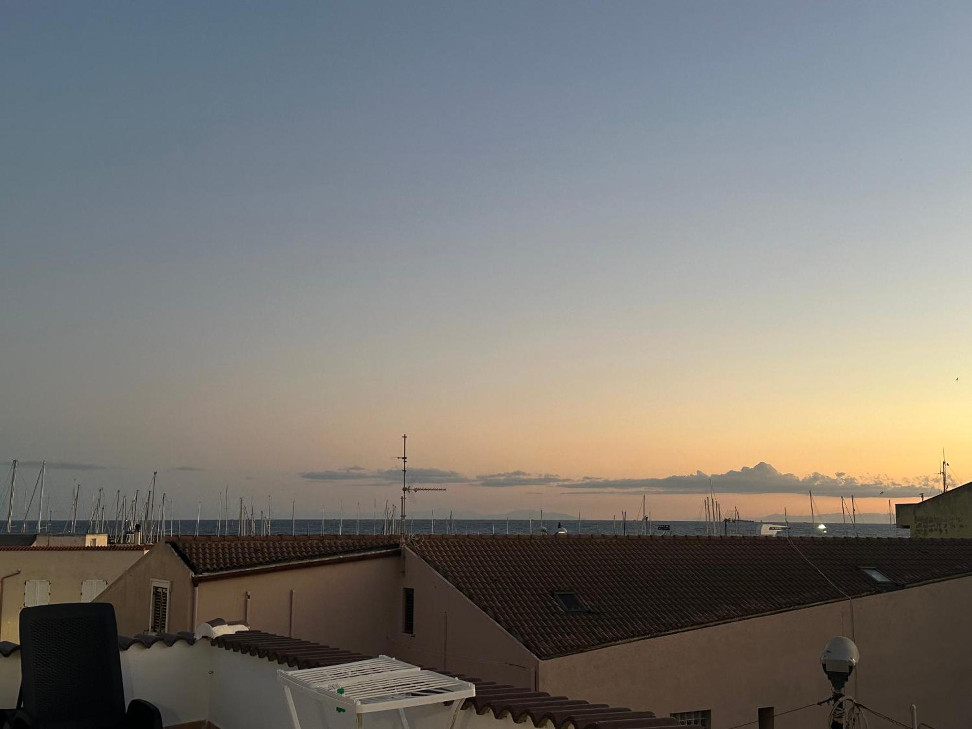 Moncici House Hotel Porto Torres Exterior photo
